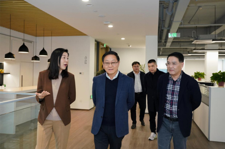 省住建廳原副廳長(zhǎng)、國(guó)際綠建聯(lián)盟執(zhí)行主席、江蘇省人民政府參事室特聘專家劉大威一行蒞臨城發(fā)設(shè)計(jì)考察指導(dǎo)